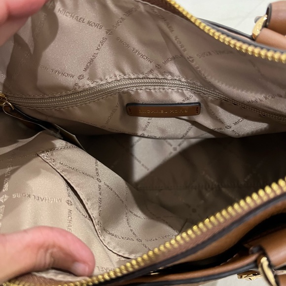 Michael Kors leather handbag - Picture 9 of 9